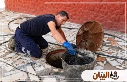 تسليك مجاري الحمام في الفجيرة حلول فورية لفتح الانسدادات وتنظيف المواسير لضمان تصريف آمن ومنع الروائح.